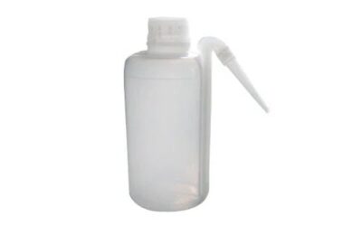 Frascos de Polietileno con Tubo Lateral, Pizeta para Expulsar Líquidos a Presión, Aforar, Lavar, Teñir Etc. para Volúmenes de 125 Ml